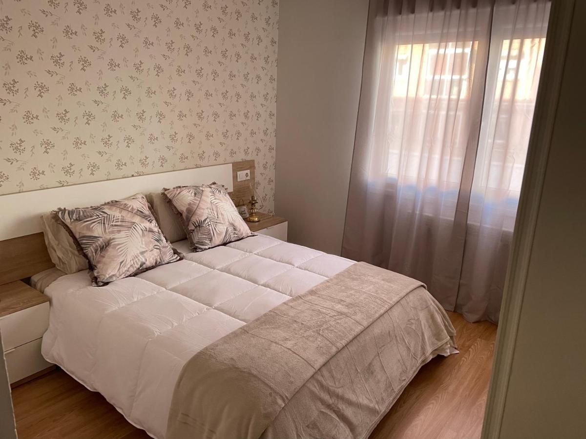 Apartamento Cuatro Estaciones Calahorra Exterior photo